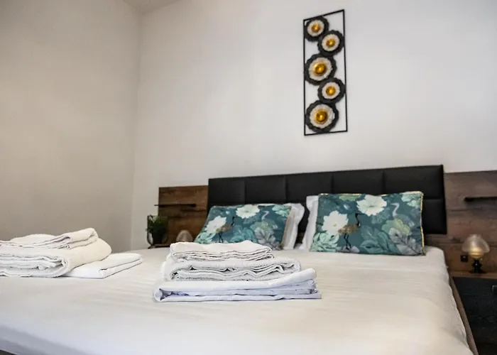 Black Sea Spacious 3br By Flat Manаger 아파트 *